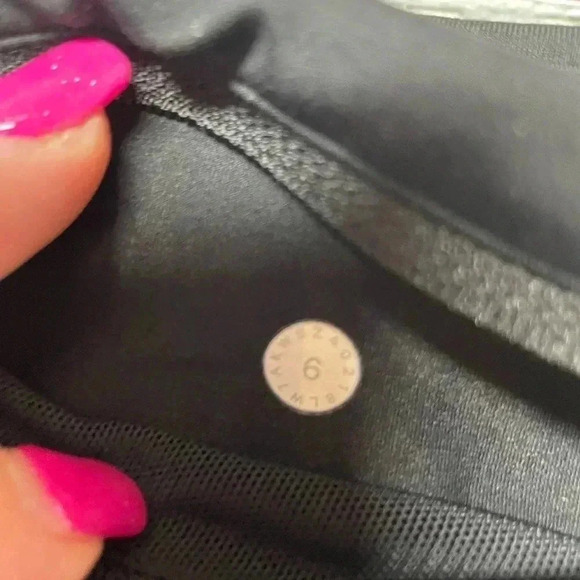 Lululemon Run Times Shorts - Picture 5 of 6